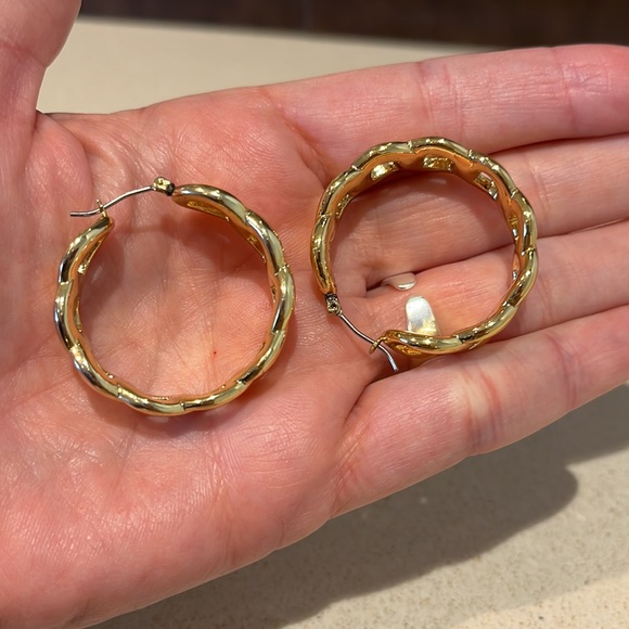 LOFT Gold Chain Link Earrings - Picture 3 of 3